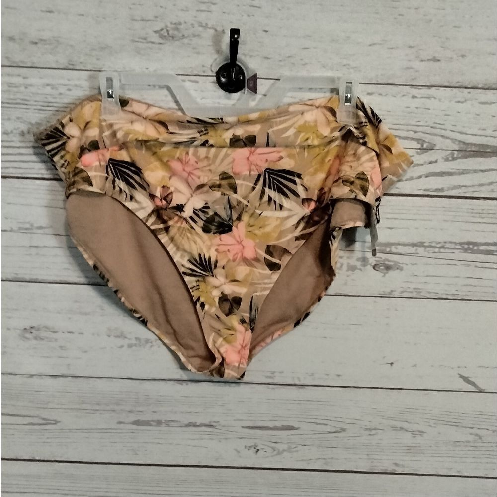 New Without tags "Time & Tru" woman's bikini bottoms